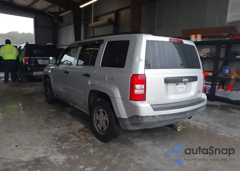 2011 Jeep Patriot Sport из США, поврежденный, VIN 1J4NT1GAXBD105250